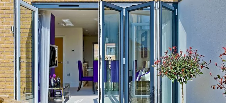 Commercial Door Glass Repair in Largo, FL